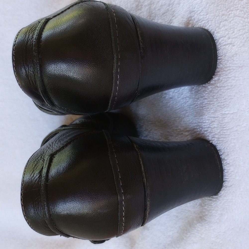 Clarks Artisan Double Strap Mary Jane Heels - Picture 6 of 10